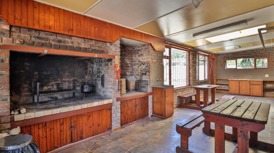 8 Bedroom Property for Sale in Hartenbos Central Western Cape